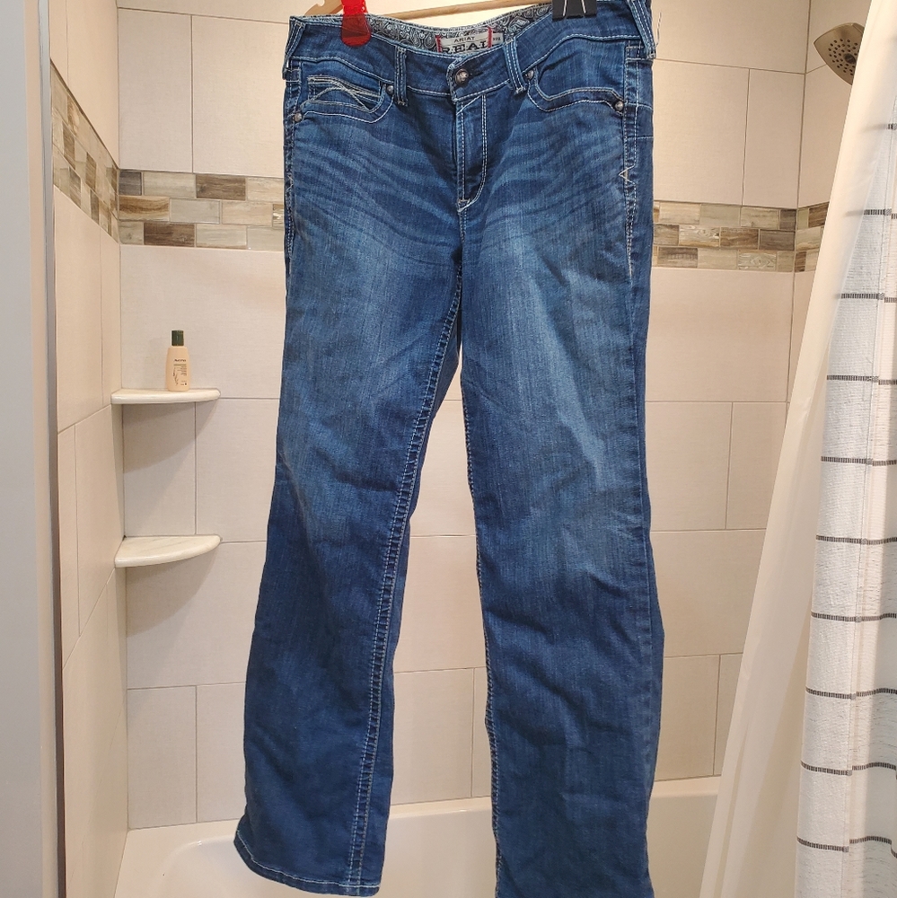 Ariat mid-rise boot cut jeans, 33L